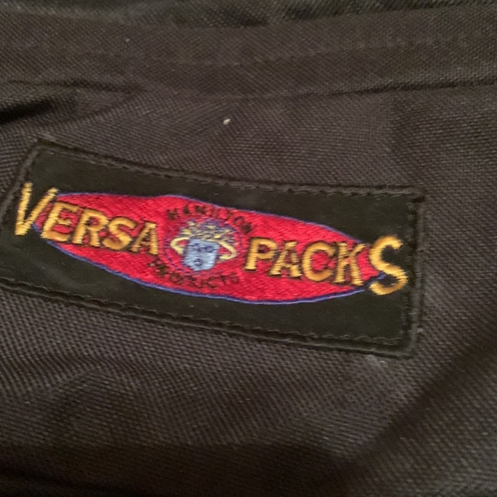 Versa packs Fanny pack cantle bag combo new never used black non smoking home